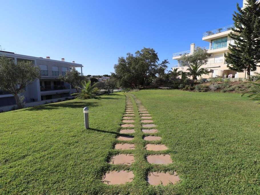 Happiness - Tennis Court & Pool & Apartament Albufeira