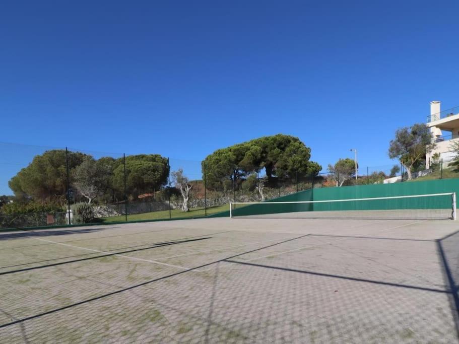 Happiness - Tennis Court & Pool & Apartament *